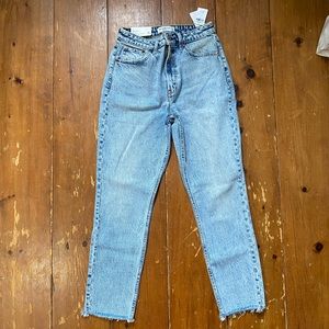 Brand new Abercrombie curve mom jeans!